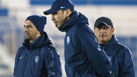 بالصور.. الهلال ينهي تدريباته استعدادًا لمواجهة الرائد
