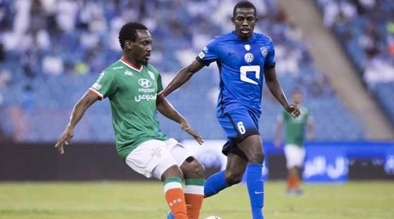 العكايشي ينضم لمعسكر الاتحاد