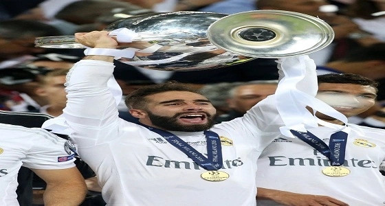 كارفاخال يقترب من التجديد للملكي