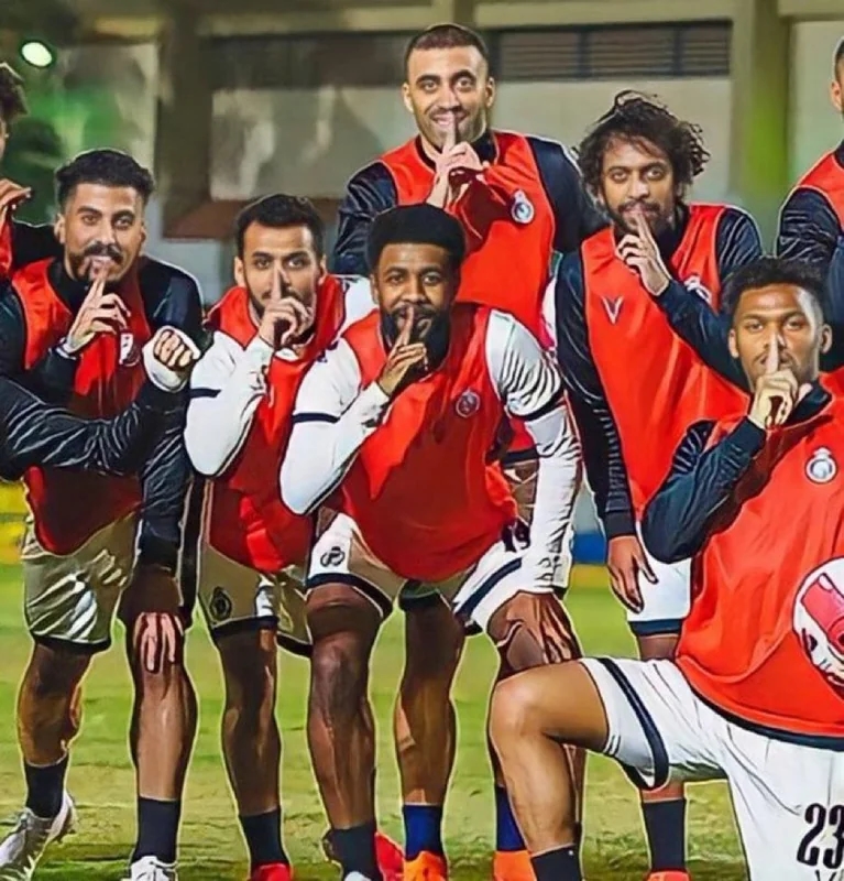 بالصور.. أمير عسير يتلقى التعازي في وفاة الأمير منصور بن مقرن ومرافقيه