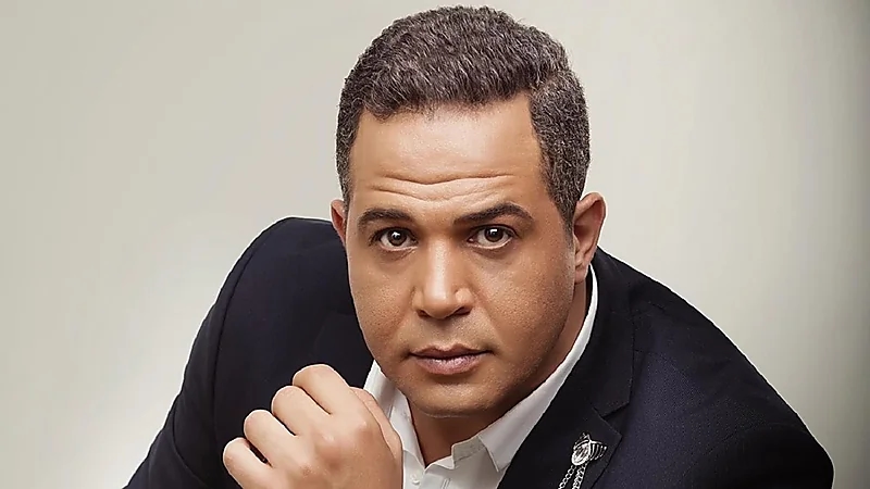 نجم "بـ100 وش" يتعرض لجريمة احتيال