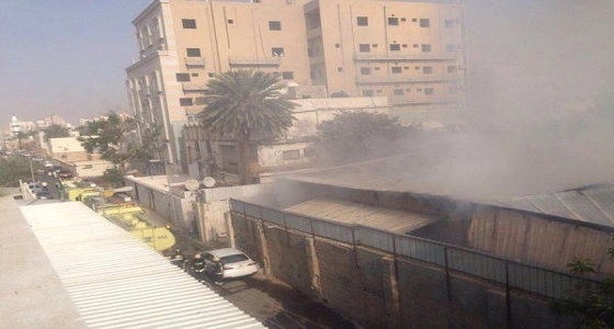 حالتان اختناق في حريق مستودع ملابس بـ " جدة "