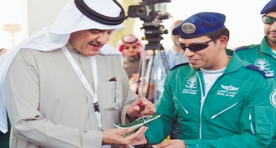 بالصور.. وزير التجارة والاستثمار يدشن نظام «موارد»