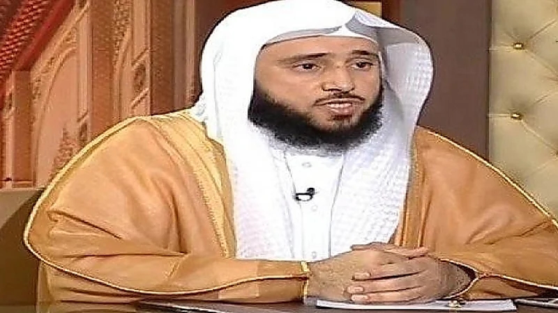 بالفيديو.. حكم من صلى إمام ووجد بقعة في عضو الوضوء لم يصبها الماء