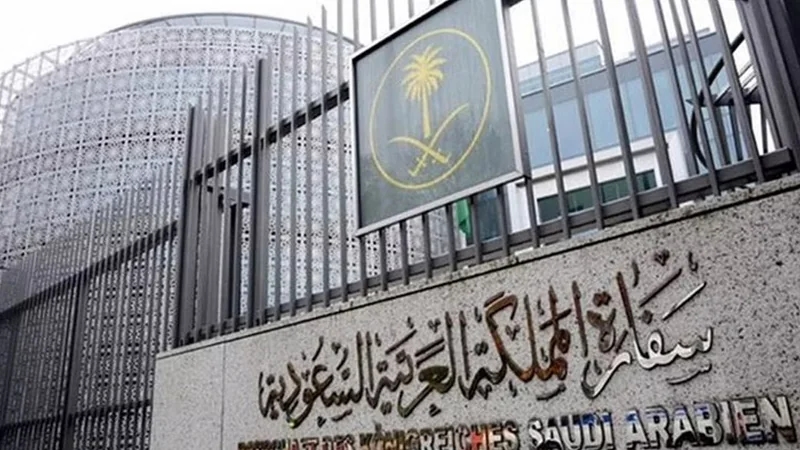 سفارة المملكة في موسكو تنبه مواطنيها بتقييد رحلات الطيران مؤقتًا
