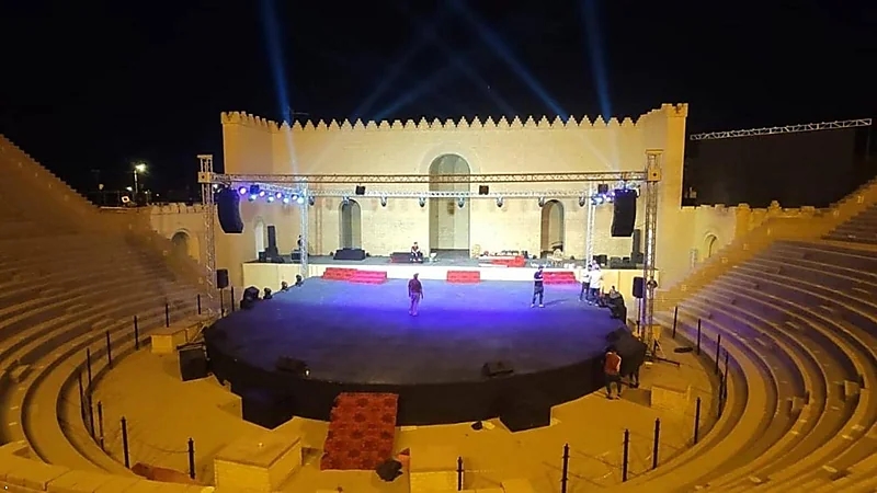 جدل واسع بعد إلغاء فقرات الغناء في مهرجان بابل