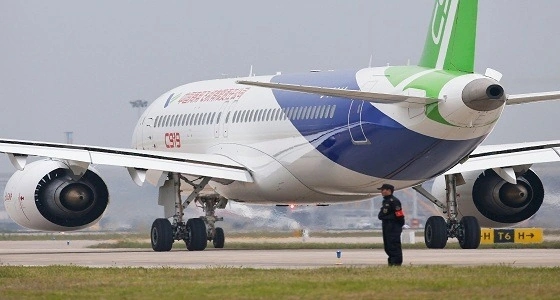 1000 تجربة إقلاع لنموذج الطائرة الصينية " سي 919 "