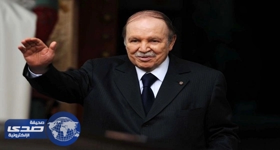 «بوتفليقة» يحيى الجيش الوطني الشعبي في مكافحة الإرهاب