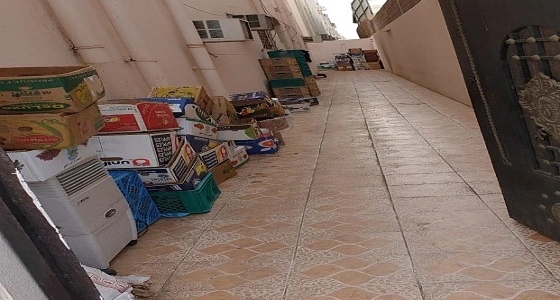 بالصور.. ضبط مواد غذائية ومنظفات منتهية الصلاحية يتم توريدها لمستشفى بالمدينة