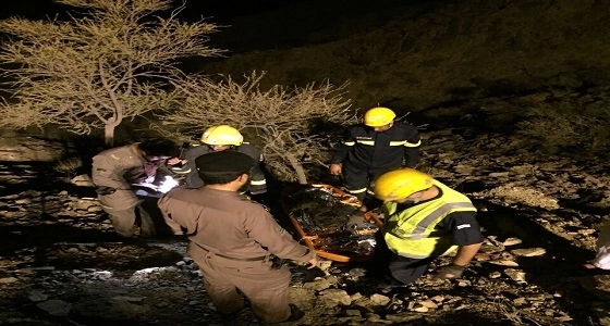 بالصور.. سقوط وايت بجبال المسوده بغامد الزناد ووفاة قائدها