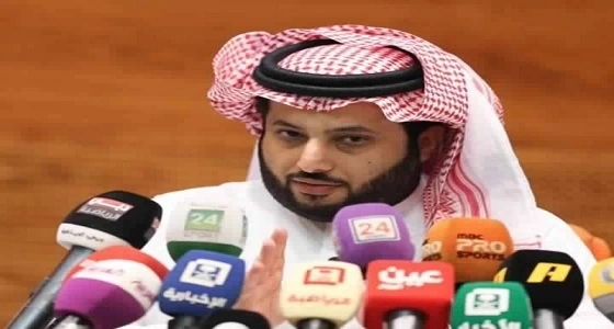 رئيس الرياضة ينهي أزمة الشباب ومدرب الفريق السابق