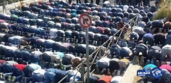 مؤسسة القدس تدين إطفاء الاحتلال الأنوار عن قبة الصخرة