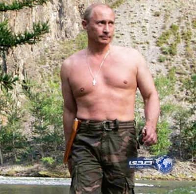 بالفيديو .. بوتين يشارك طلاب جامعة موسكو الغناء وسط عاصفة من التصفيق