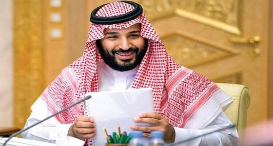سمو ولي العهد يجتمع مع رئيس جمهورية فرنسا