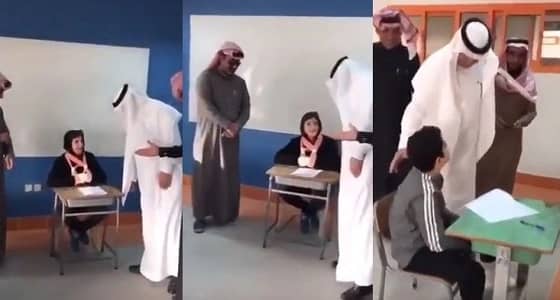 بعد السماح لطالب مصاب في يديه بدخول الامتحان دون عزله.. " تربوي ": خطأ كبير