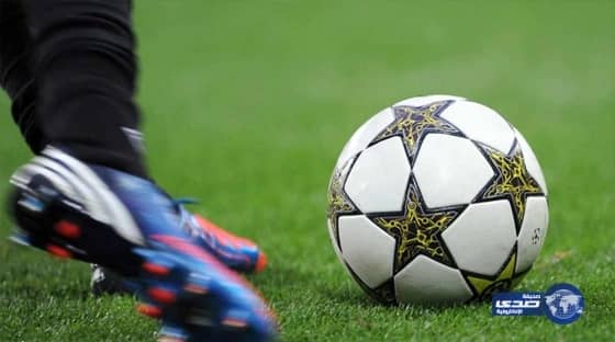 ابراهيموفيتش يجدد عقده مع فريقه