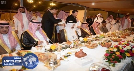 أمير عسير يفتتح فعاليات عروض الضوء والصوت بأبها