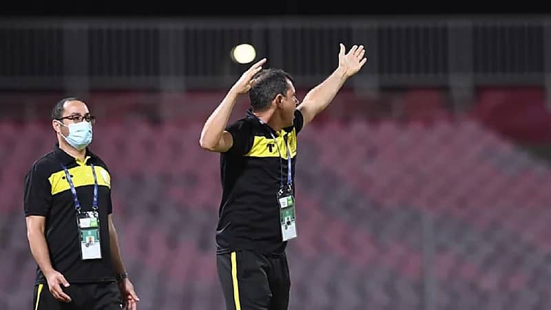 الكشف عن وجهة المدرب البرازيلي كاريلي القادمة