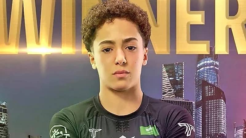 ‎هتان السيف تخرج عن صمتها وترد على اتهامها بشراء خصومها .. فيديو