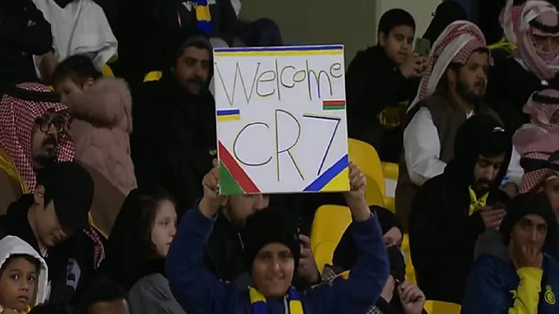 فيديو..طفل نصراوي يرحب بكريستيانو رونالدو على طريقته