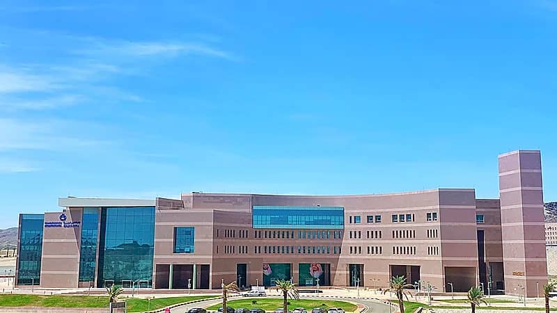 فتح باب القبول في برامج الدارسات العليا بجامعة الباحة