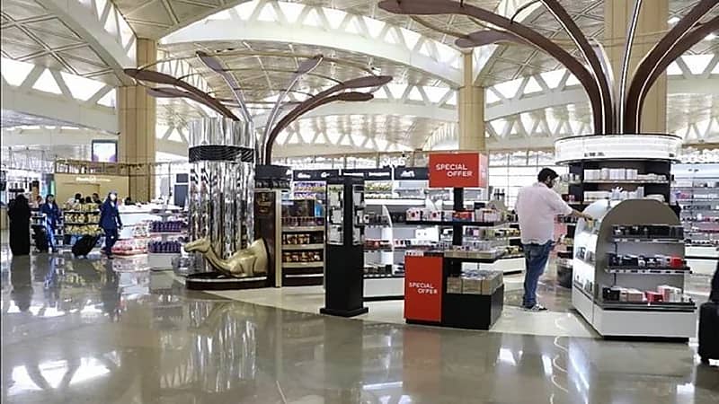 السماح بتواجد الأسواق الحرة في المنافذ الجمركية بالمملكة ودعم المنتج الوطني بنسبة 20%