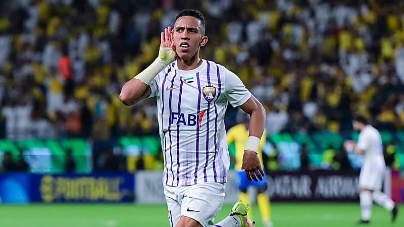 نادي فرنسي يفاوض المهاجم سفيان رحيمي