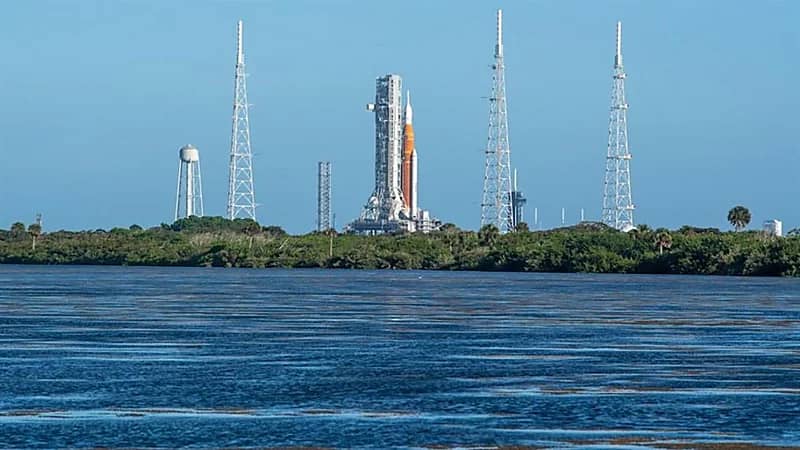 ناسا تعلن إلغاء إطلاق صاروخها الجديد إلى القمر