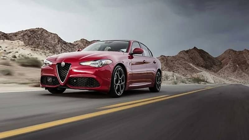 بالصور.. ألفا روميو جوليا 2022 تخطف الأنظار بمواصفاتها