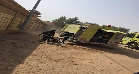 بالصور.. مدني وادي الدواسر يخمد حريقا بأحد منازل النويعمة