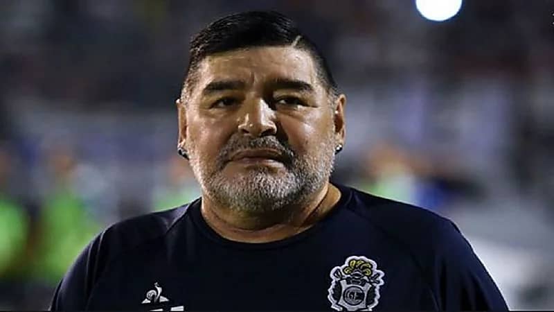 التحقيق مع ثلاث متهمين بقتل مارادونا