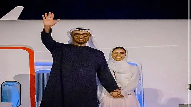 محمد بن زايد يكسر البروتوكول بسبب حفيدته..صور