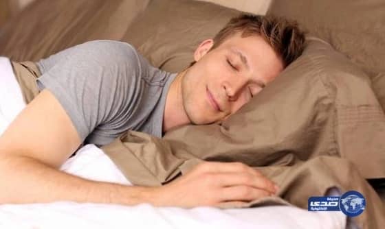 بالصور.. الشريان يلتقط «سيلفي» مع «سميرة توفيق» أثناء تناولهما الطعام