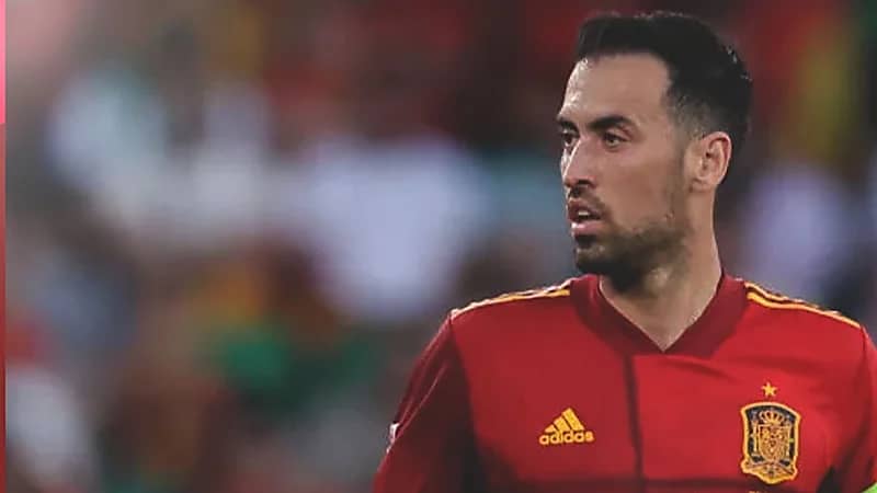 بوسكيتس يعلن اعتزاله دوليًا بعمر الـ 34 سنة