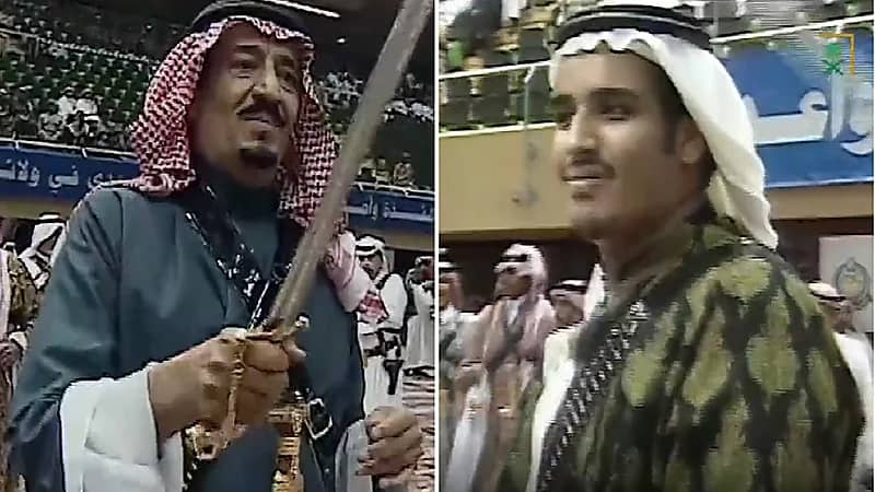 شاهد .. فيديو تاريخي للملك سلمان وولي العهد وهما يؤديان العرضة