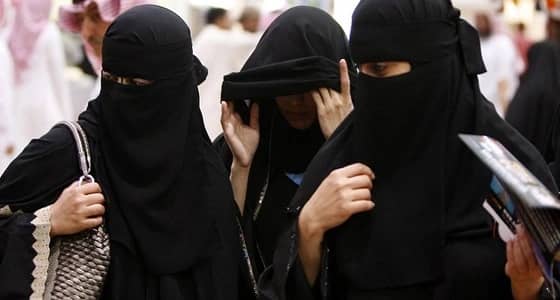 سيدات تسألن " بلدية جدة " عن ممثلتهن رشا حفظي 