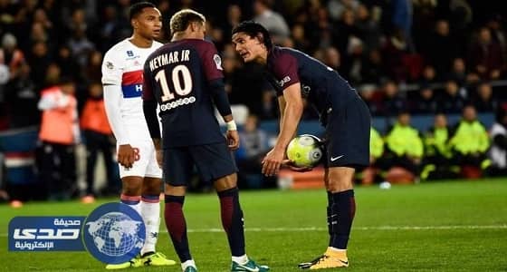 كافاني ينفي حدوث خلاف مع نيمار