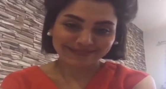 بالفيديو.. رد ناري لشوق الكويتية على متابعه قالت لها " ركبتك مبينه "