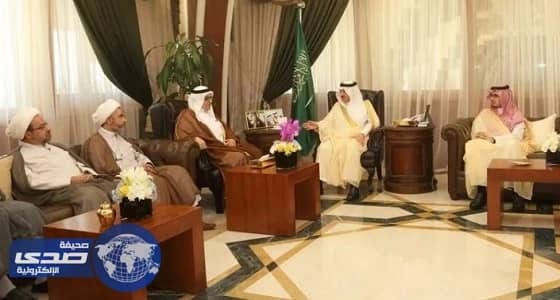 بالفيديو.. أمير الشرقية يستقبل المطلوبين الثلاثة بعد تسليمهم أنفسهم