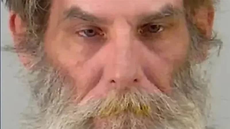 القبض على عجوز ضرب زوجته بعدما طلبت مساعدته في إعداد الطعام