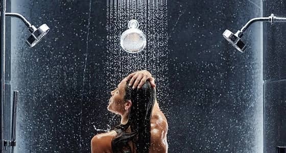 اكتشفي أضرار الاستحمام اليومي رغم حاجته الضرورية
