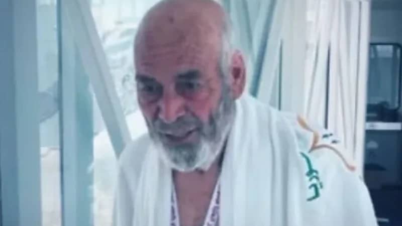 وصية مؤثرة لحاج سوري قبل وفاته بـ 3 ساعات بمكة المكرمة .. فيديو