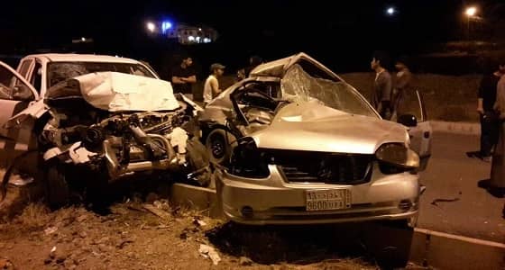 بالصور.. 5 إصابات في حادثين منفصلين بالمندق والمخواة