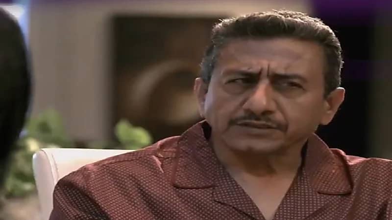 بالفيديو.. "ناصر القصبي" يتقمص دور المشهور المؤثر بـ 100 متابع