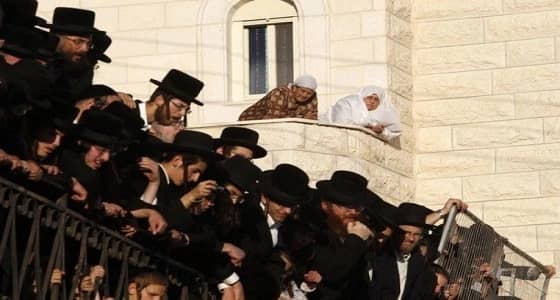 الاعتداء بالضرب المبرح على ضابط بجيش الاحتلال