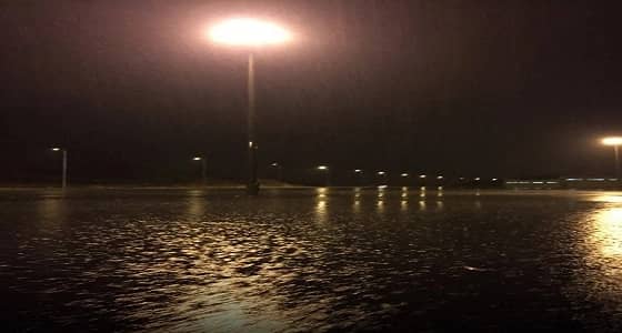 بالصور.. هطول أمطار على أحد رفيدة وقرى الفرعين