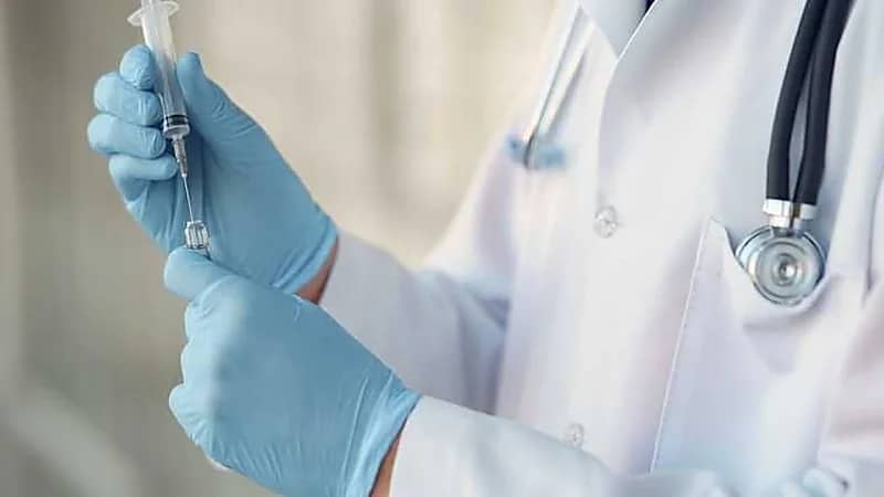 بالفيديو.. هل سيكون للطبيب مساحة للدفاع عن نفسه حال حدوث خطأ طبي؟ مختص يوضح