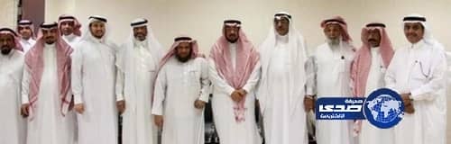 مدير مصلحة الزكاة والدخل يكرم متقاعدي مصلحة الزكاة والدخل