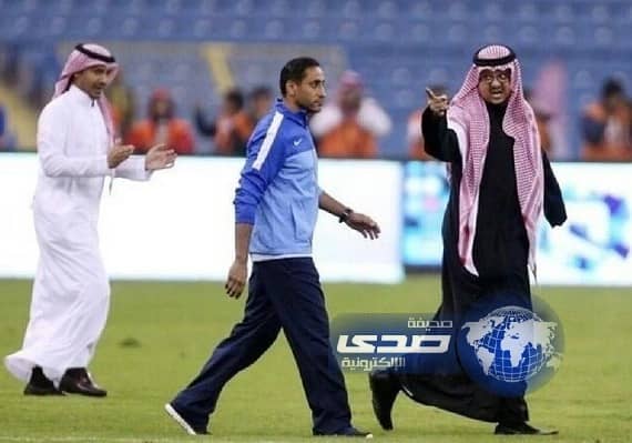 رئيس النصر ينفعل على الجابر ومرافق سموه  يصفق !!
