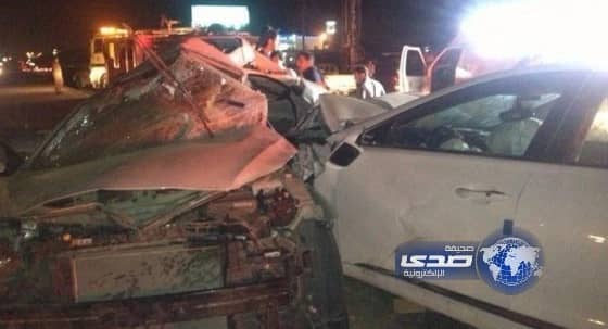 مصرع وإصابة شخصين في تصادم مركبتين عند تقاطع مطار أبها